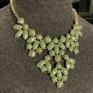 Pretty necklace just in time for the holidays.